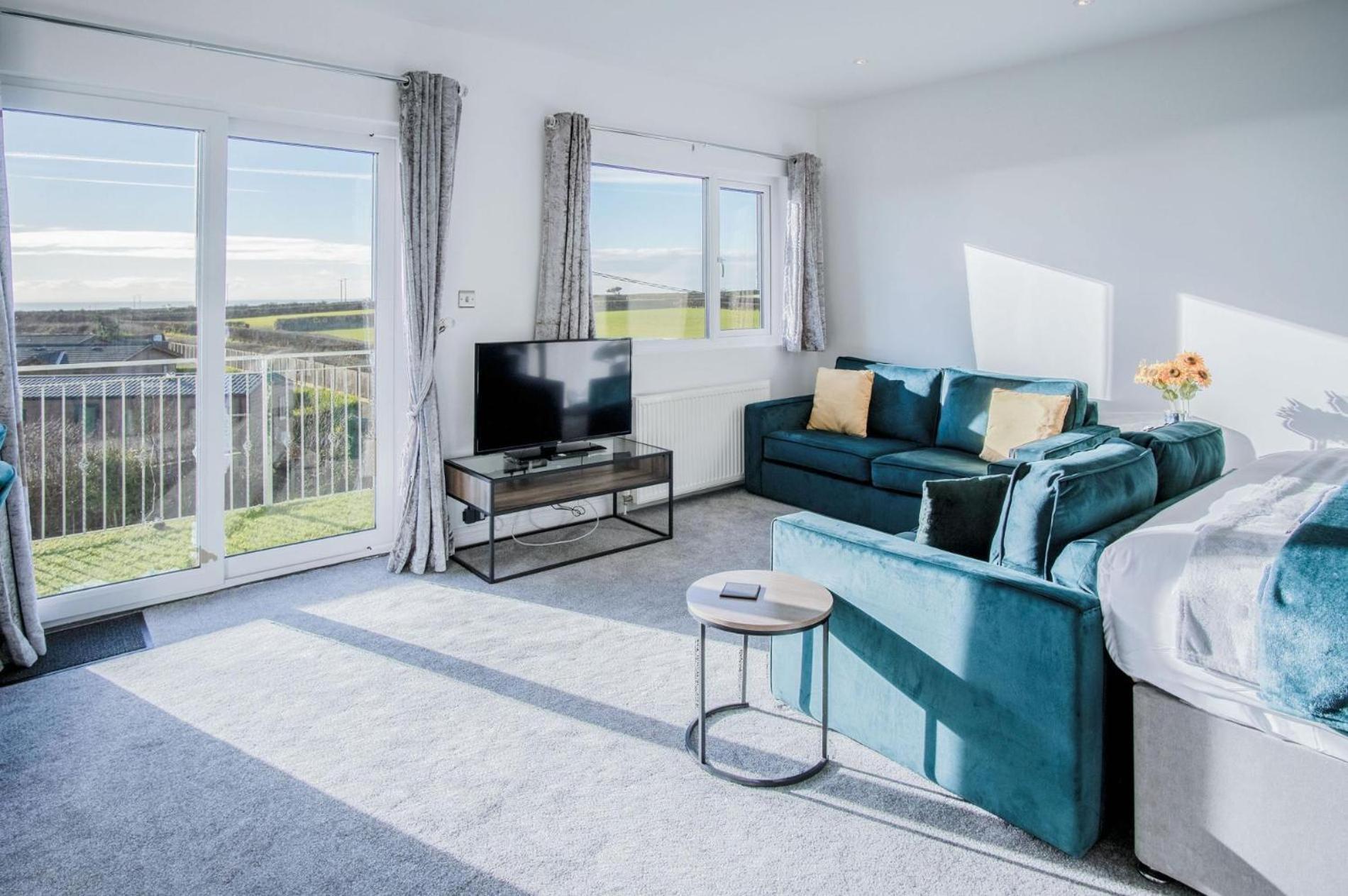 The Penthouse - 1 Bedroom Apartment - Ocean Breeze Port-Eynon Eksteriør bilde